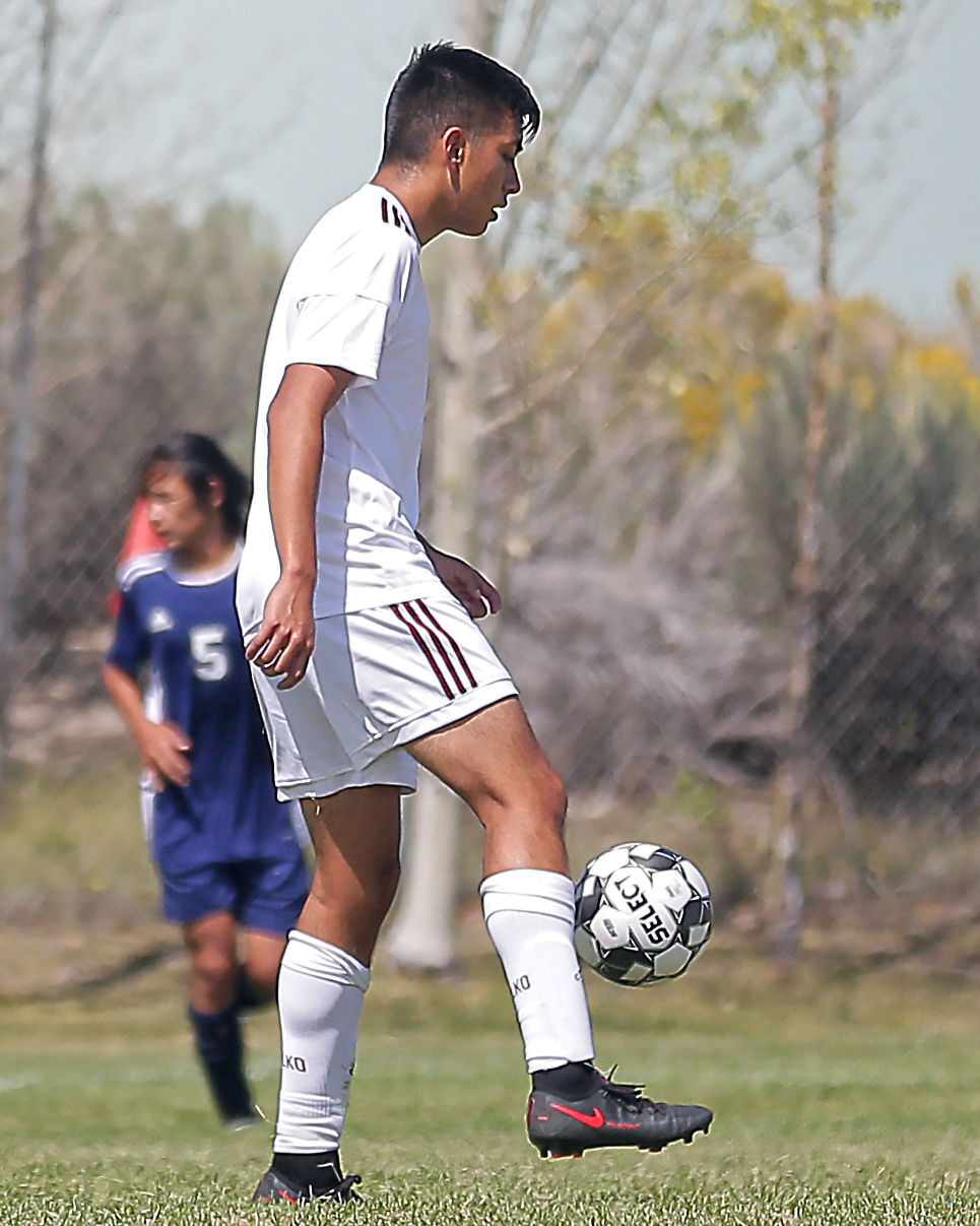 083121-elk-spt-elko-boys-soccer-miguel-abarca-01.jpg